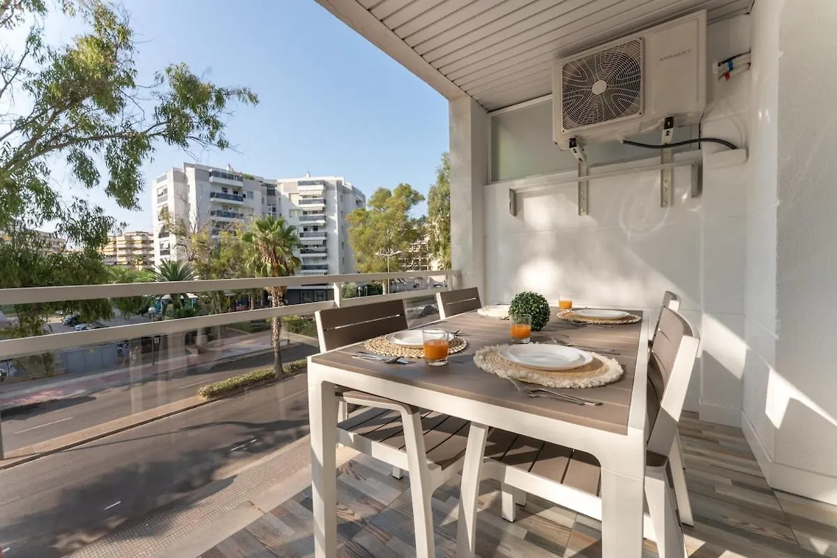 Salouroyalcenterpoolrelax2Bedportaventuraaa12 Lägenhet  Salou
